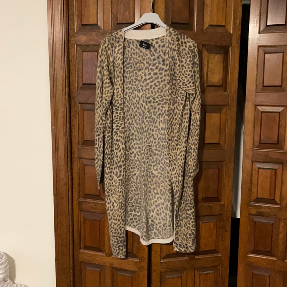 Vici lightweight Leopard Print Cardigan Small